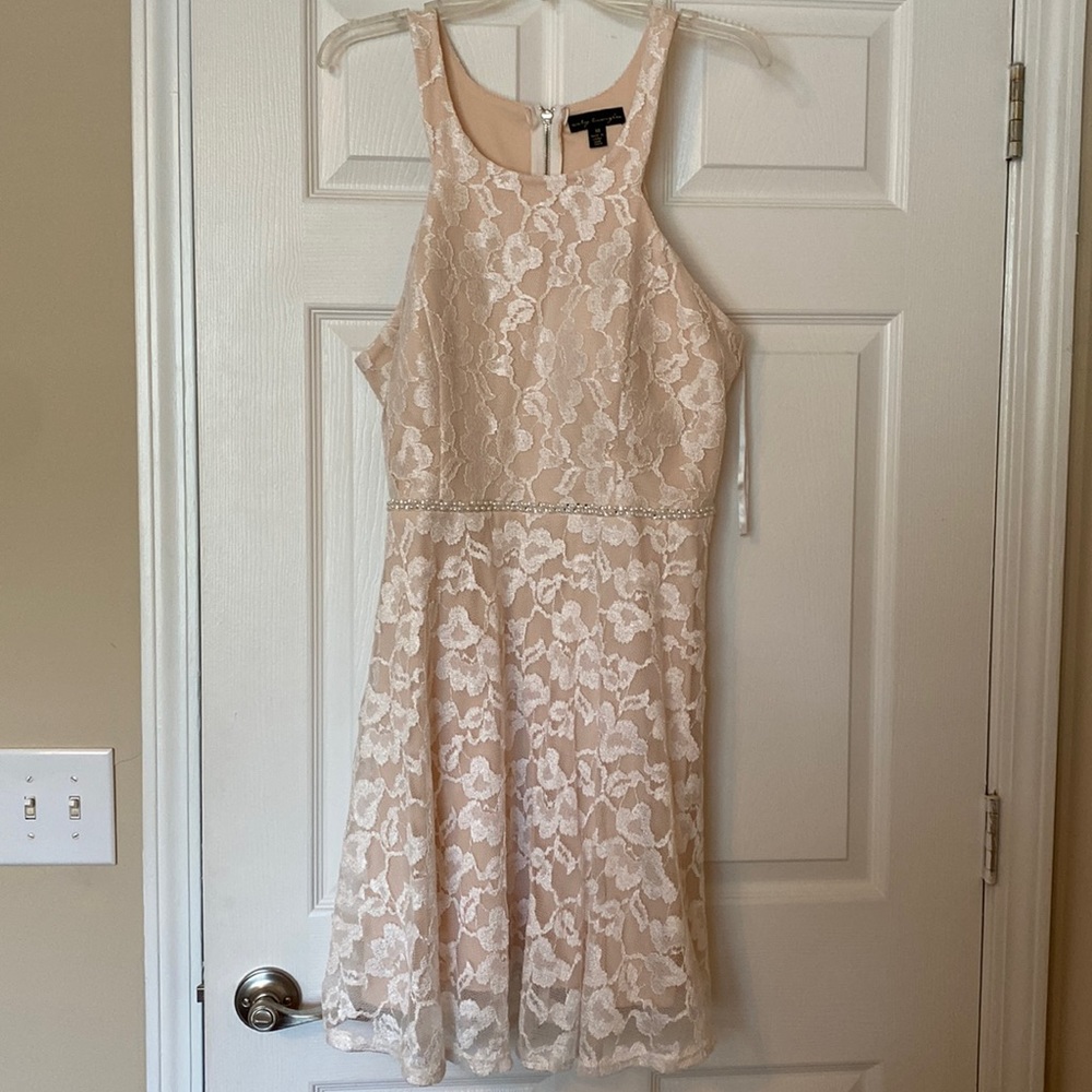 Elegant lace dress